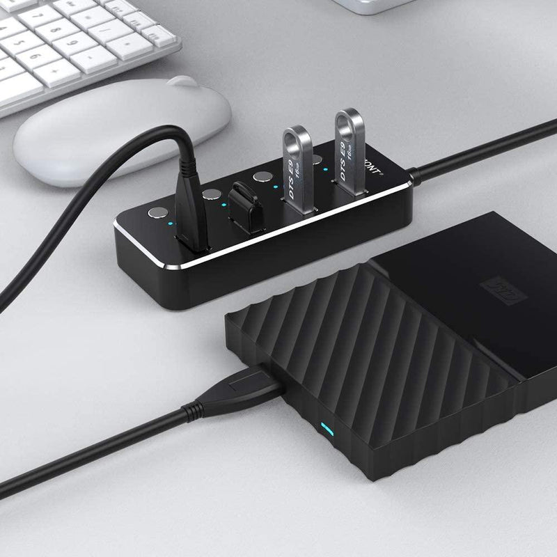 NÖRDIC powered 4-ports hubb USB 3.0 5Gbps med individuell switch 25cm kabel aluminium svart med nätdel